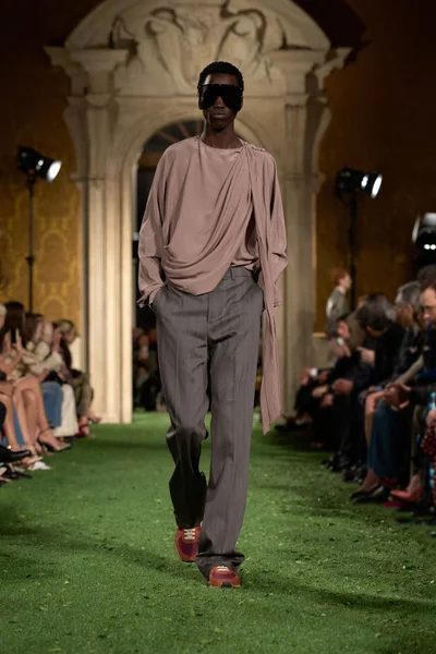 Look 52
